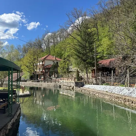 Апартаменты Lisine Ribnjak Деспотовац