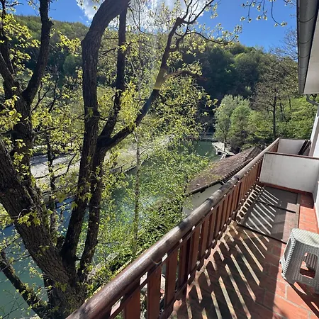 Lisine Ribnjak Апартаменты *