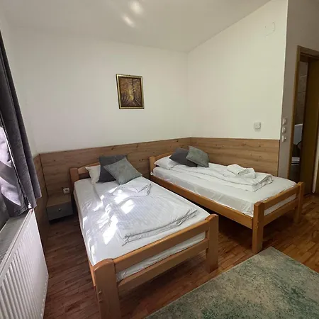 Апартаменты Lisine Ribnjak Деспотовац